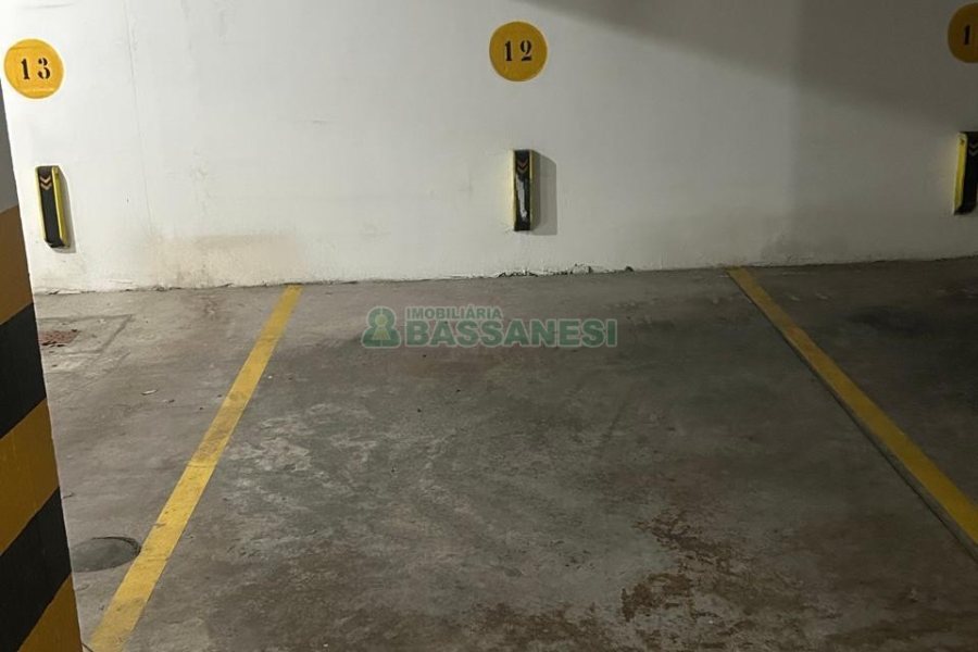Sala Mobiliada com 160m², 5 vagas, no bairro Exposição em Caxias do Sul para Alugar