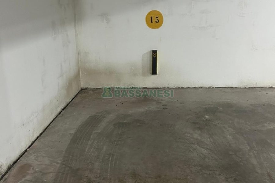 Sala Mobiliada com 160m², 5 vagas, no bairro Exposição em Caxias do Sul para Alugar