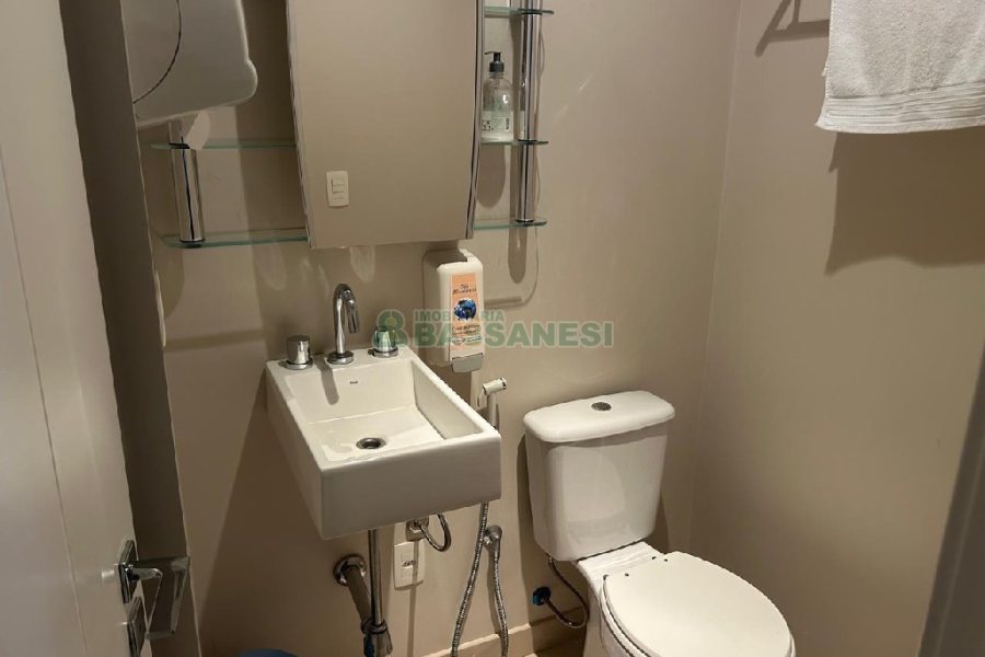 Sala Mobiliada com 160m², 5 vagas, no bairro Exposição em Caxias do Sul para Alugar