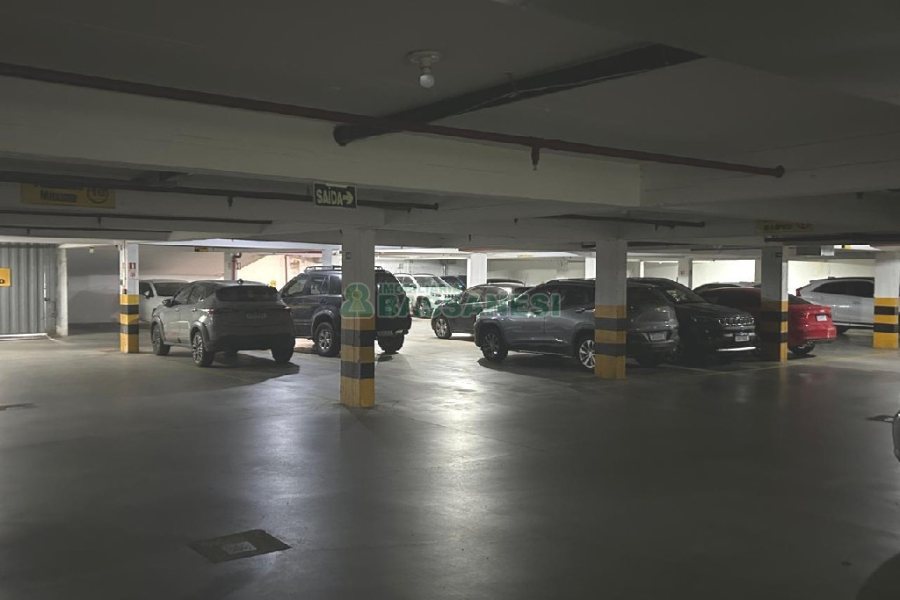 Sala Mobiliada com 160m², 5 vagas, no bairro Exposição em Caxias do Sul para Alugar