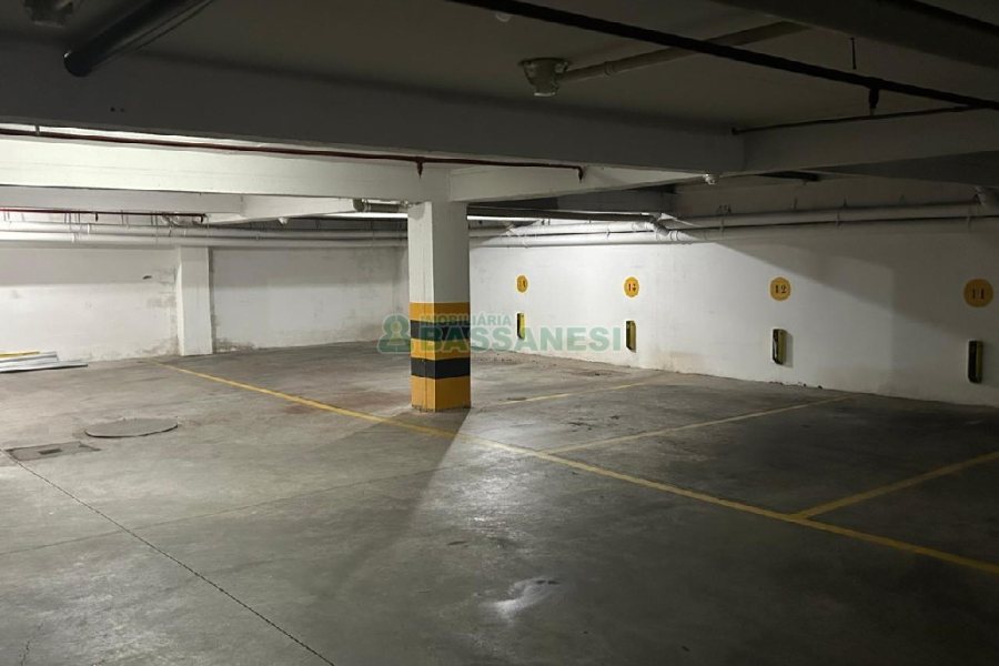 Sala Mobiliada com 160m², 5 vagas, no bairro Exposição em Caxias do Sul para Alugar