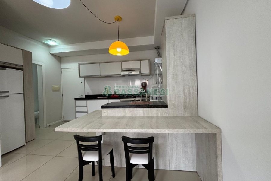 Apto Mobiliado com 52m², 1 dormitório, 1 vaga, no bairro Centro em Caxias do Sul para Alugar