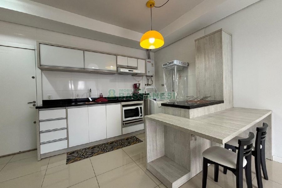 Apto Mobiliado com 52m², 1 dormitório, 1 vaga, no bairro Centro em Caxias do Sul para Alugar