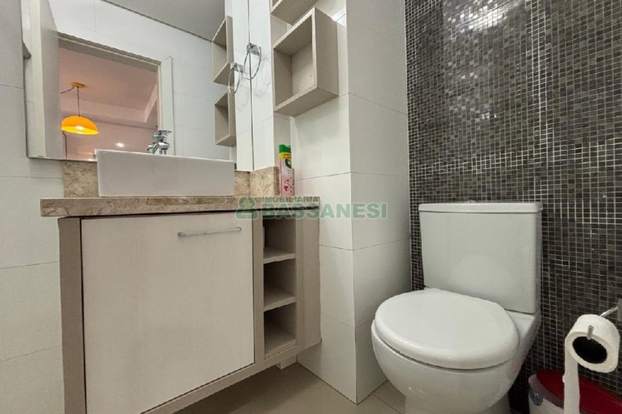 Apto Mobiliado com 52m², 1 dormitório, 1 vaga, no bairro Centro em Caxias do Sul para Alugar