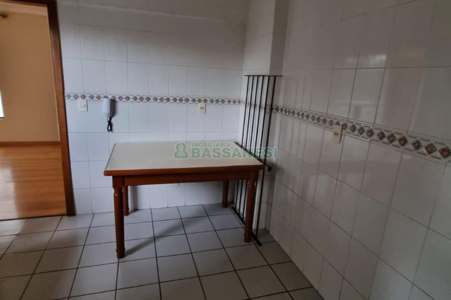 Apartamento com 92m², 2 dormitórios, 1 vaga, no bairro Santa Catarina em Caxias do Sul para Comprar