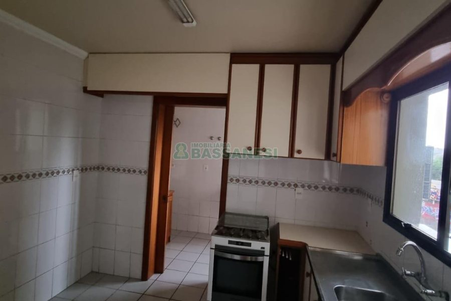 Apartamento com 92m², 2 dormitórios, 1 vaga, no bairro Santa Catarina em Caxias do Sul para Comprar