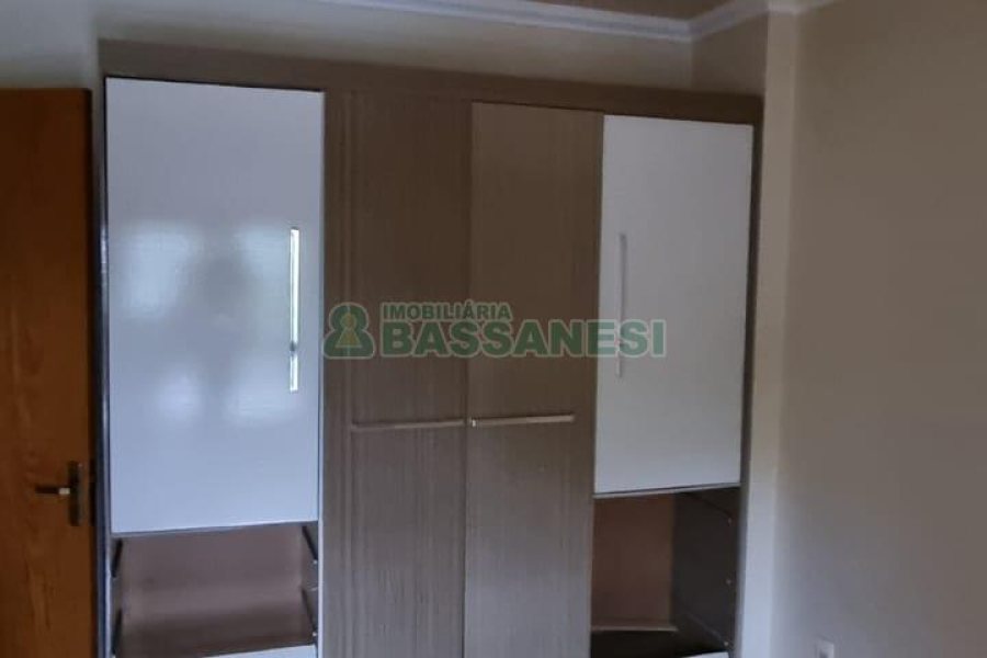 Apartamento com 92m², 2 dormitórios, 1 vaga, no bairro Santa Catarina em Caxias do Sul para Comprar
