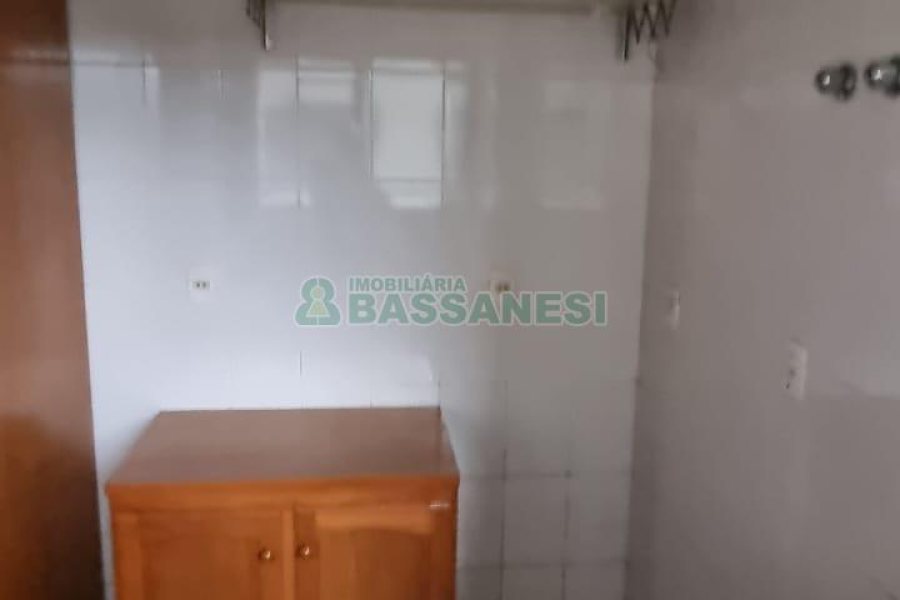 Apartamento com 92m², 2 dormitórios, 1 vaga, no bairro Santa Catarina em Caxias do Sul para Comprar