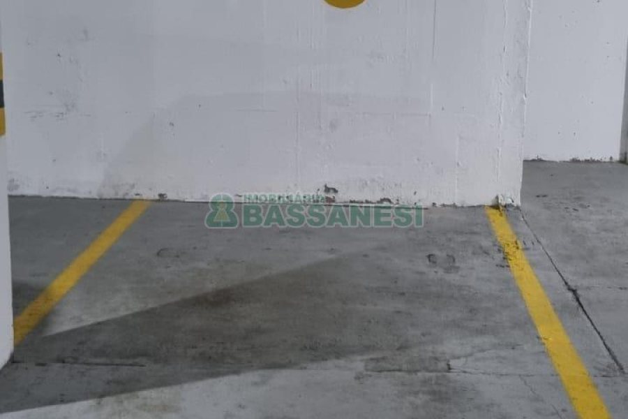 Apartamento com 92m², 2 dormitórios, 1 vaga, no bairro Santa Catarina em Caxias do Sul para Comprar