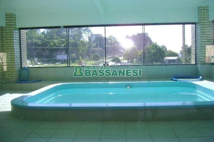 Apartamento com 75m², 2 dormitórios, 1 vaga, no bairro Universitário em Caxias do Sul para Alugar