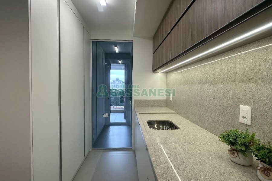 Apto Mobiliado com 110m², 3 dormitórios, 2 vagas, no bairro Petrópolis em Caxias do Sul para Alugar