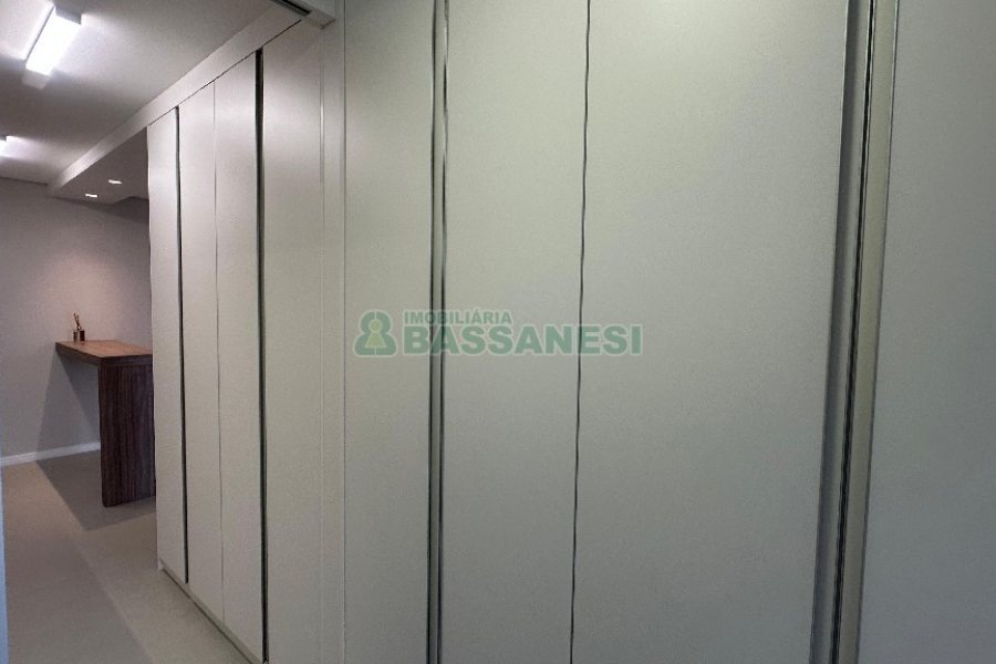 Apto Mobiliado com 110m², 3 dormitórios, 2 vagas, no bairro Petrópolis em Caxias do Sul para Alugar