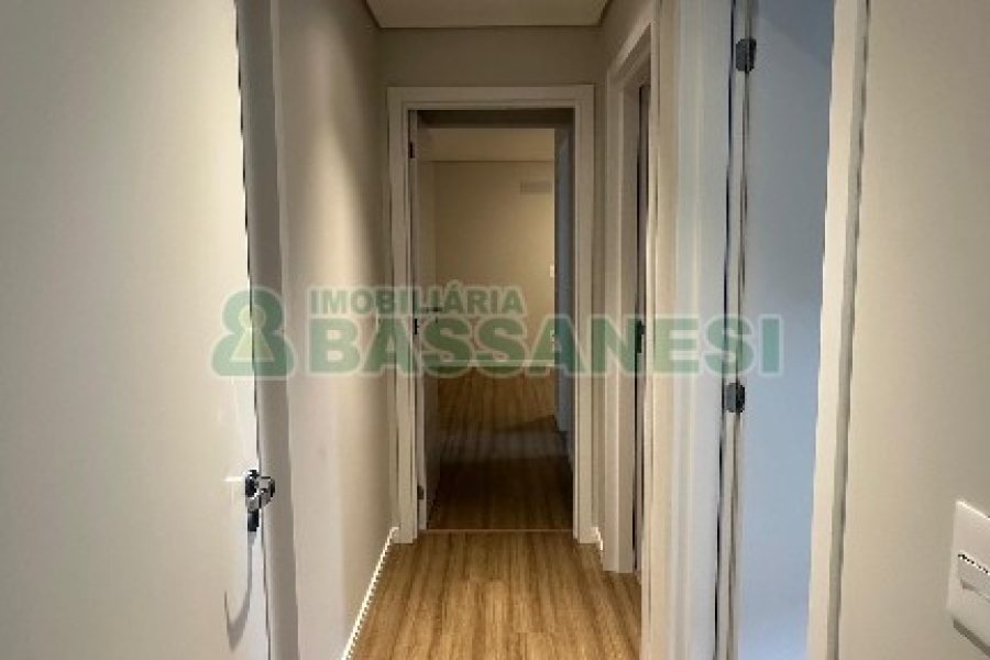 Apto Mobiliado com 110m², 3 dormitórios, 2 vagas, no bairro Petrópolis em Caxias do Sul para Alugar