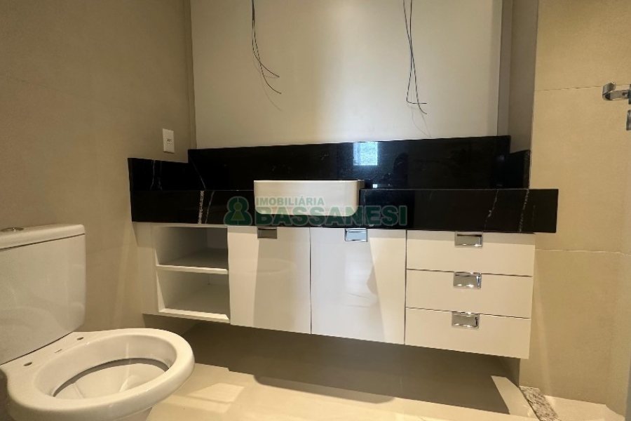 Apto Mobiliado com 110m², 3 dormitórios, 2 vagas, no bairro Petrópolis em Caxias do Sul para Alugar