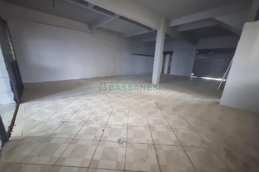 Loja com 178m², 4 vagas, no bairro Cristo Redentor em Caxias do Sul para Alugar