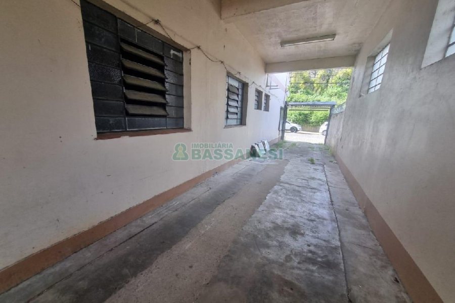 Loja com 178m², 4 vagas, no bairro Cristo Redentor em Caxias do Sul para Alugar
