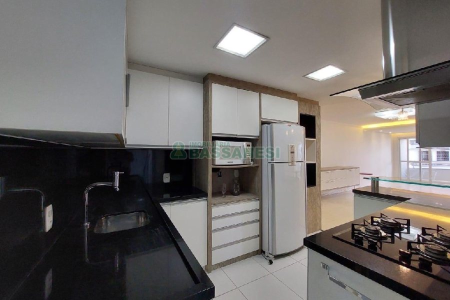 Apto Mobiliado com 113m², 2 dormitórios, 2 vagas, no bairro Rio Branco em Caxias do Sul para Alugar