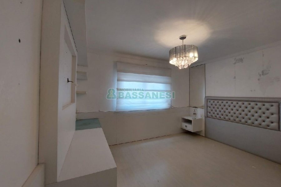 Apto Mobiliado com 113m², 2 dormitórios, 2 vagas, no bairro Rio Branco em Caxias do Sul para Alugar