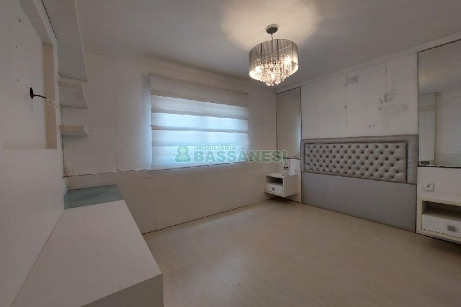 Apto Mobiliado com 113m², 2 dormitórios, 2 vagas, no bairro Rio Branco em Caxias do Sul para Alugar