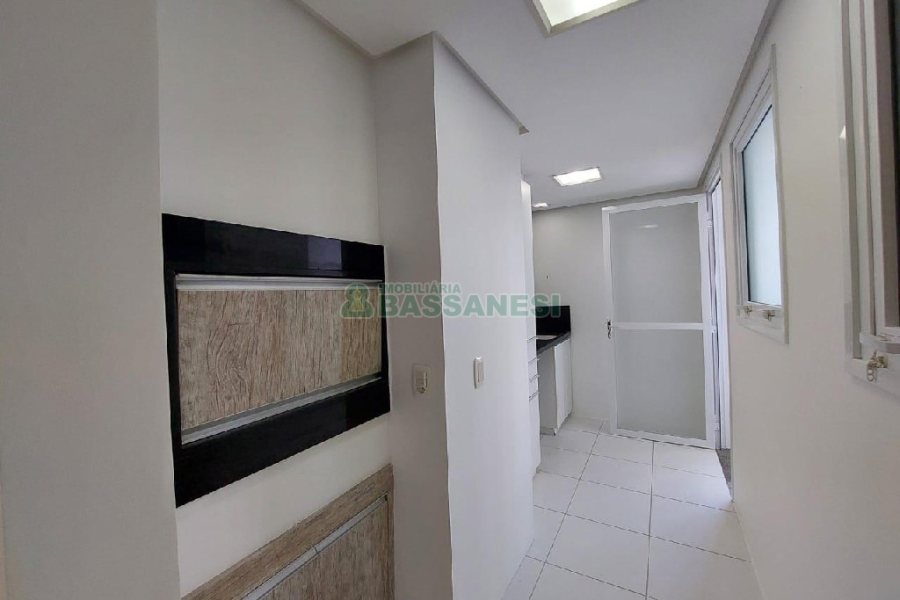 Apto Mobiliado com 113m², 2 dormitórios, 2 vagas, no bairro Rio Branco em Caxias do Sul para Alugar