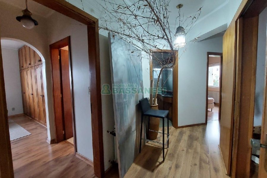 Apartamento com 150m², 3 dormitórios, 3 vagas, no bairro Exposição em Caxias do Sul para Alugar