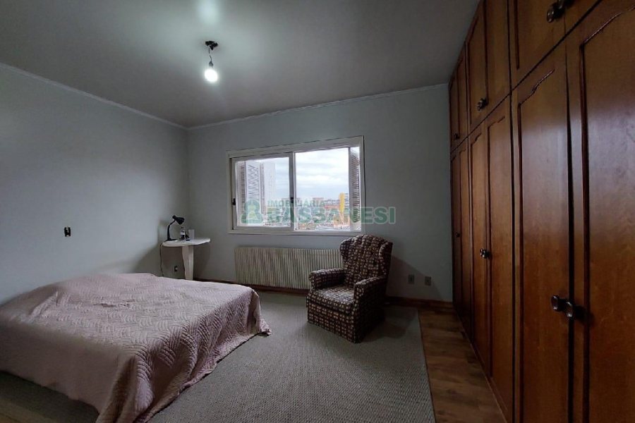 Apartamento com 150m², 3 dormitórios, 3 vagas, no bairro Exposição em Caxias do Sul para Alugar