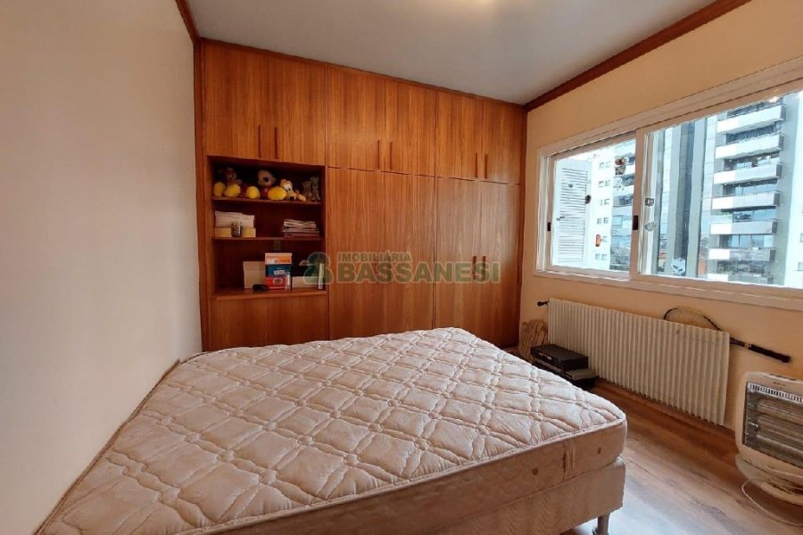 Apartamento com 150m², 3 dormitórios, 3 vagas, no bairro Exposição em Caxias do Sul para Alugar