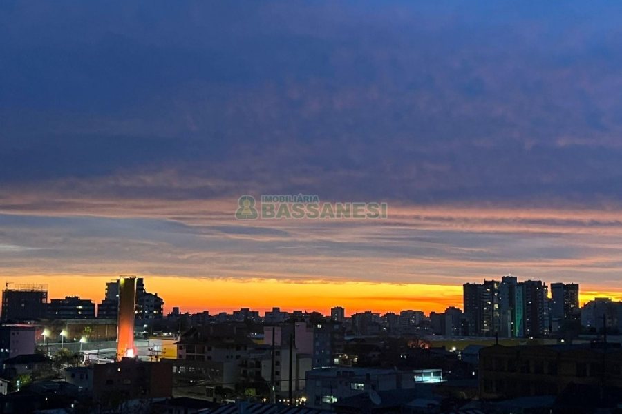 Apartamento com 150m², 3 dormitórios, 3 vagas, no bairro Exposição em Caxias do Sul para Alugar