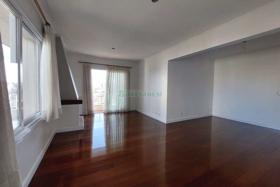 Apartamento com 150m², 3 dormitórios, 3 vagas, no bairro Exposição em Caxias do Sul para Alugar