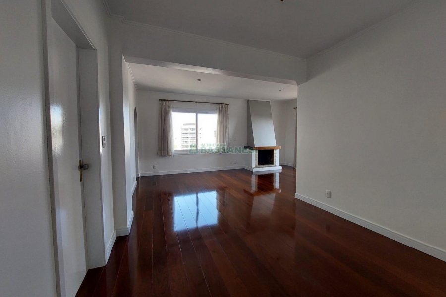 Apartamento com 150m², 3 dormitórios, 3 vagas, no bairro Exposição em Caxias do Sul para Alugar