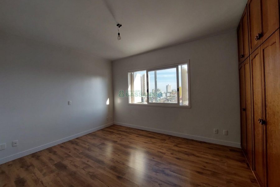 Apartamento com 150m², 3 dormitórios, 3 vagas, no bairro Exposição em Caxias do Sul para Alugar