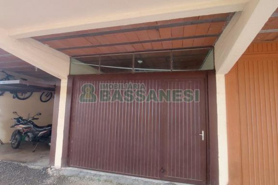 Sobrado com 90m², 2 dormitórios, 1 vaga, no bairro São Luiz em Caxias do Sul para Comprar