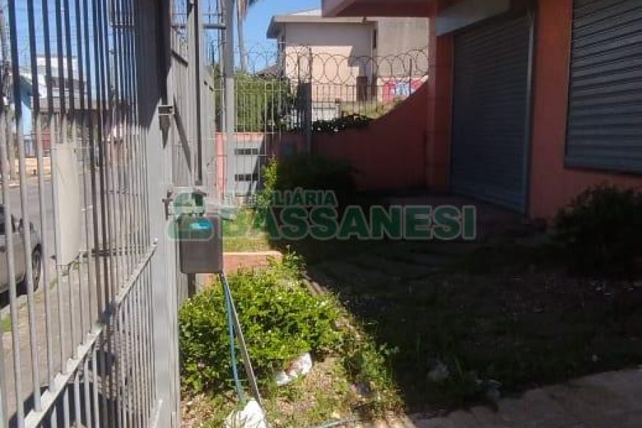 Casa com 126m², 2 dormitórios, 2 vagas, no bairro Rio Branco em Caxias do Sul para Comprar