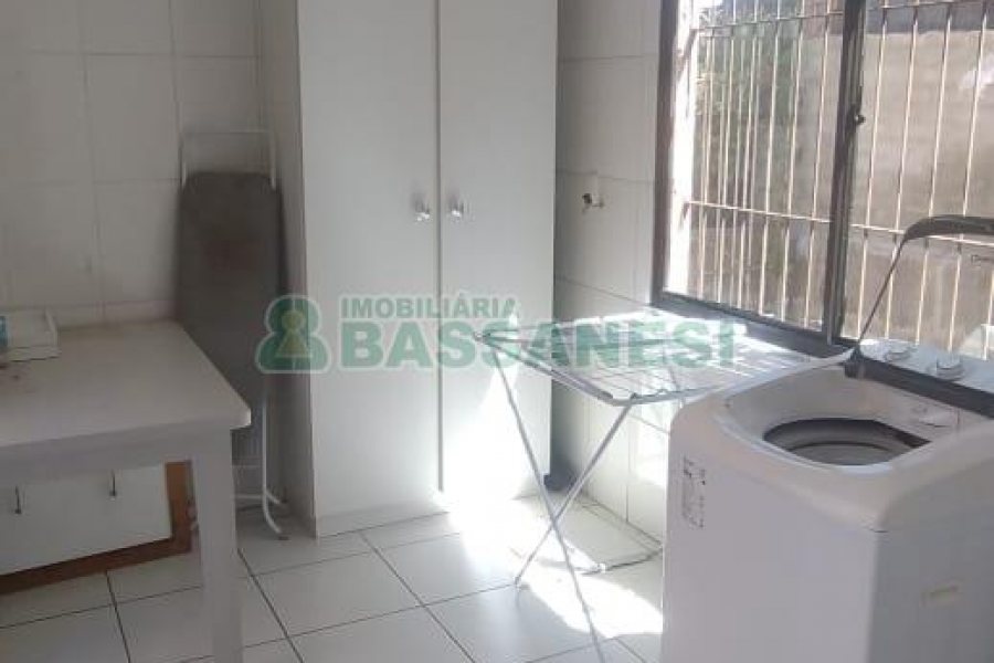 Casa com 126m², 2 dormitórios, 2 vagas, no bairro Rio Branco em Caxias do Sul para Comprar