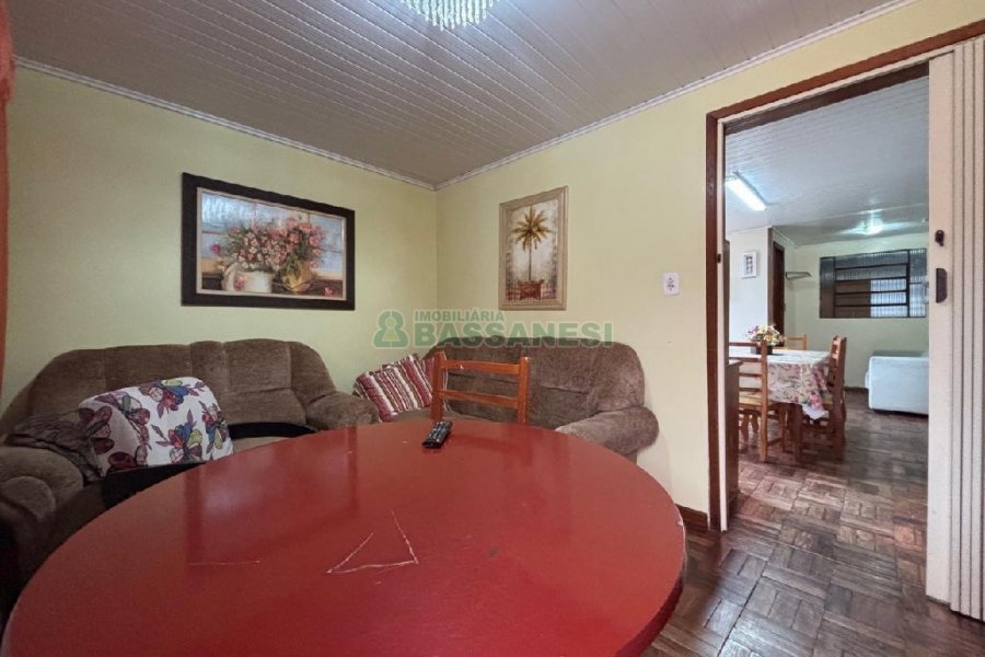 Casa Mobiliada com 140m², 3 dormitórios, 2 vagas, no bairro São Cristóvão em Caxias do Sul para Alugar