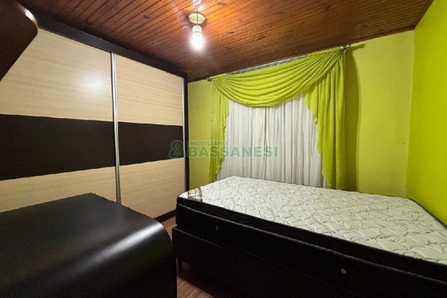 Casa Mobiliada com 140m², 3 dormitórios, 2 vagas, no bairro São Cristóvão em Caxias do Sul para Alugar