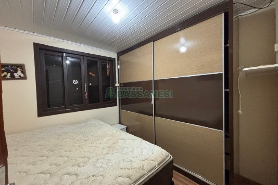 Casa Mobiliada com 140m², 3 dormitórios, 2 vagas, no bairro São Cristóvão em Caxias do Sul para Alugar