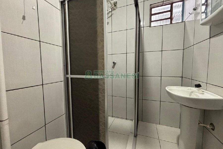 Casa Mobiliada com 140m², 3 dormitórios, 2 vagas, no bairro São Cristóvão em Caxias do Sul para Alugar