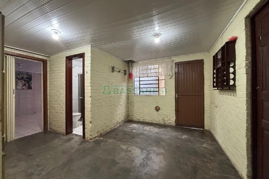 Casa Mobiliada com 140m², 3 dormitórios, 2 vagas, no bairro São Cristóvão em Caxias do Sul para Alugar