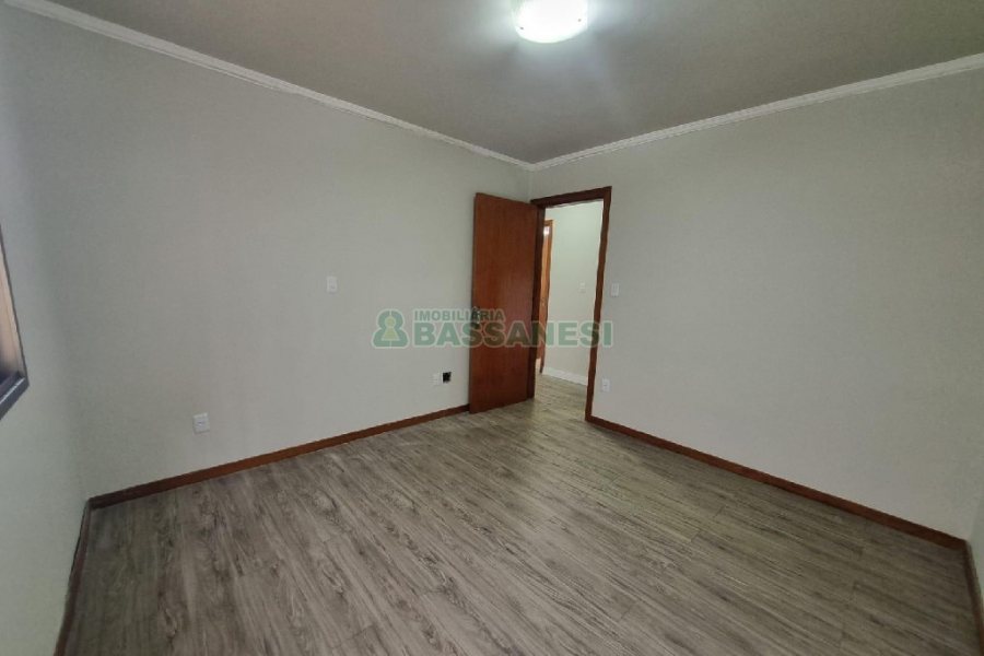 Apartamento com 65m², 2 dormitórios, 1 vaga, no bairro Petrópolis em Caxias do Sul para Alugar