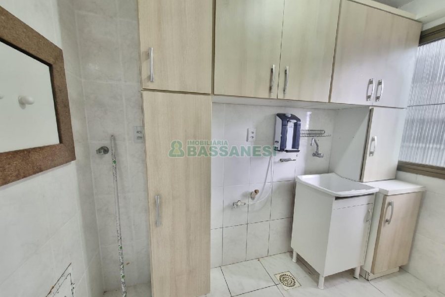 Apartamento com 65m², 2 dormitórios, 1 vaga, no bairro Petrópolis em Caxias do Sul para Alugar