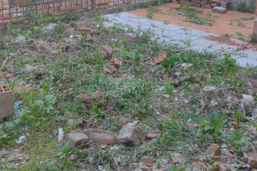 Casa com 230m², 3 dormitórios, 1 vaga, no bairro Pioneiro em Caxias do Sul para Comprar