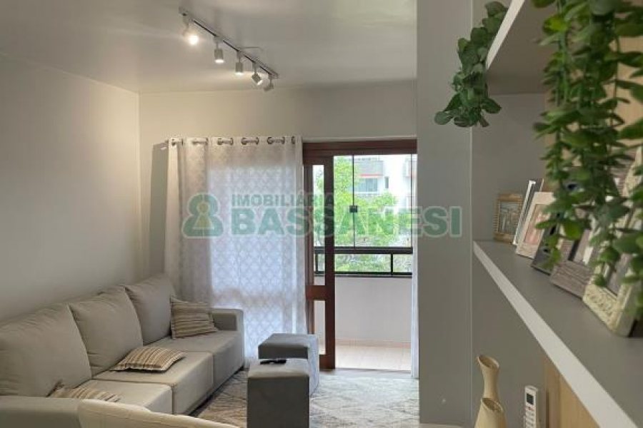Apartamento com 132m², 3 dormitórios, 2 vagas, no bairro São Pelegrino em Caxias do Sul para Comprar