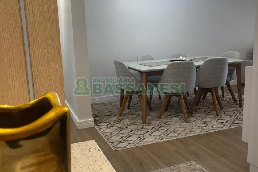 Apartamento com 132m², 3 dormitórios, 2 vagas, no bairro São Pelegrino em Caxias do Sul para Comprar