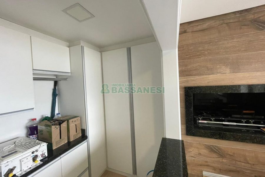 Apartamento com 132m², 3 dormitórios, 2 vagas, no bairro São Pelegrino em Caxias do Sul para Comprar