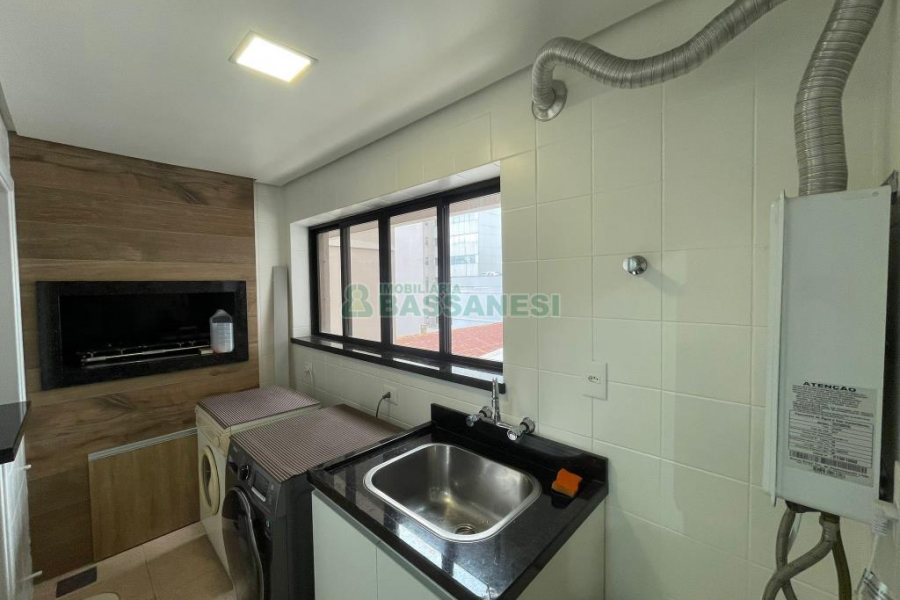 Apartamento com 132m², 3 dormitórios, 2 vagas, no bairro São Pelegrino em Caxias do Sul para Comprar