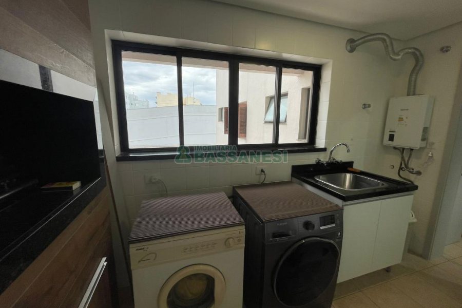 Apartamento com 132m², 3 dormitórios, 2 vagas, no bairro São Pelegrino em Caxias do Sul para Comprar