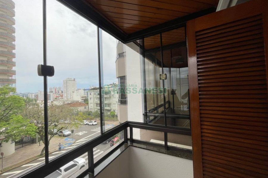 Apartamento com 132m², 3 dormitórios, 2 vagas, no bairro São Pelegrino em Caxias do Sul para Comprar