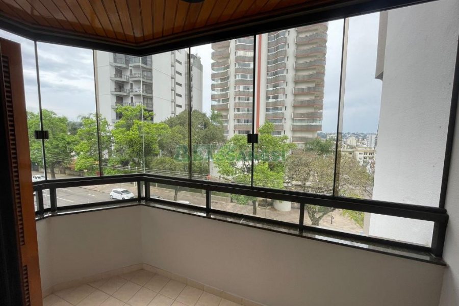 Apartamento com 132m², 3 dormitórios, 2 vagas, no bairro São Pelegrino em Caxias do Sul para Comprar