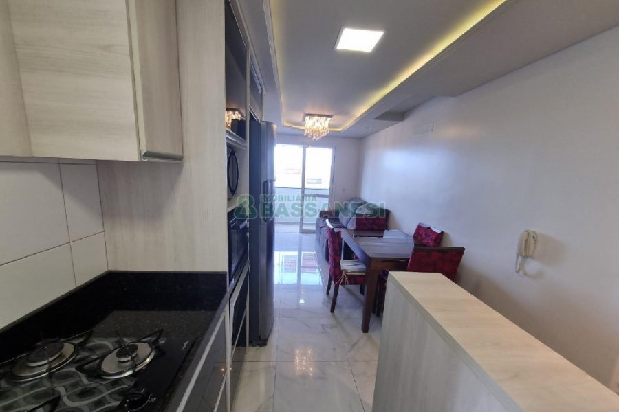 Apto Mobiliado com 67m², 2 dormitórios, 1 vaga, no bairro Panazzolo em Caxias do Sul para Alugar